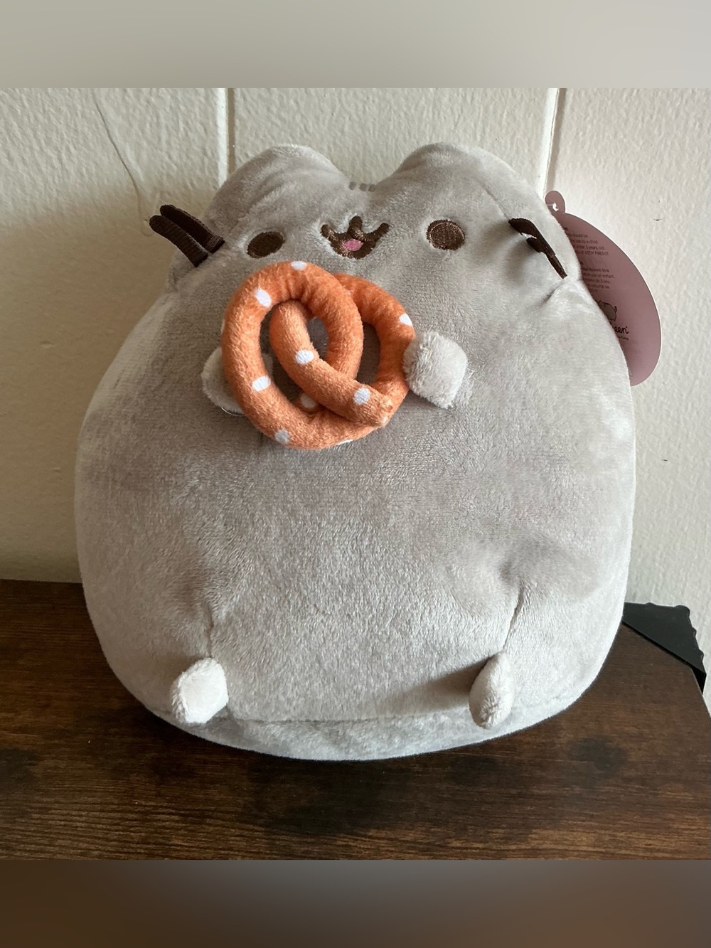 A Rare HTF Gund Pusheen NWT Gray Pretzel Plush Stuffed Animal Toy